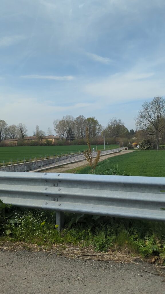 12F1B37A-9DA4-4B6B-8BD3-67D8F45C9036